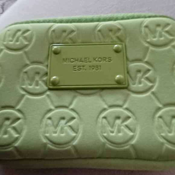 Michael Kors ladies wallet - Picture 4 of 7